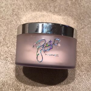 Mac cosmetics patrickstarrr Powder